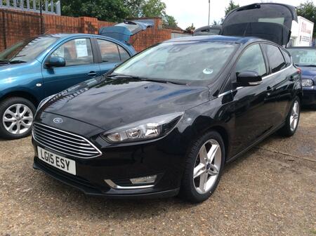 FORD FOCUS 1.0 T EcoBoost Titanium