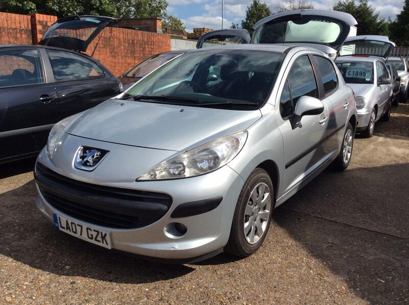 PEUGEOT 207 1.4 16v S