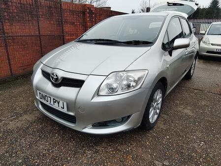 TOYOTA AURIS 1.6 VVT-i TR